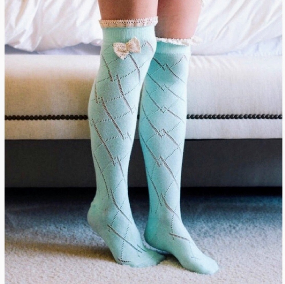 💥 Thigh-High Crochet-Bow Socks